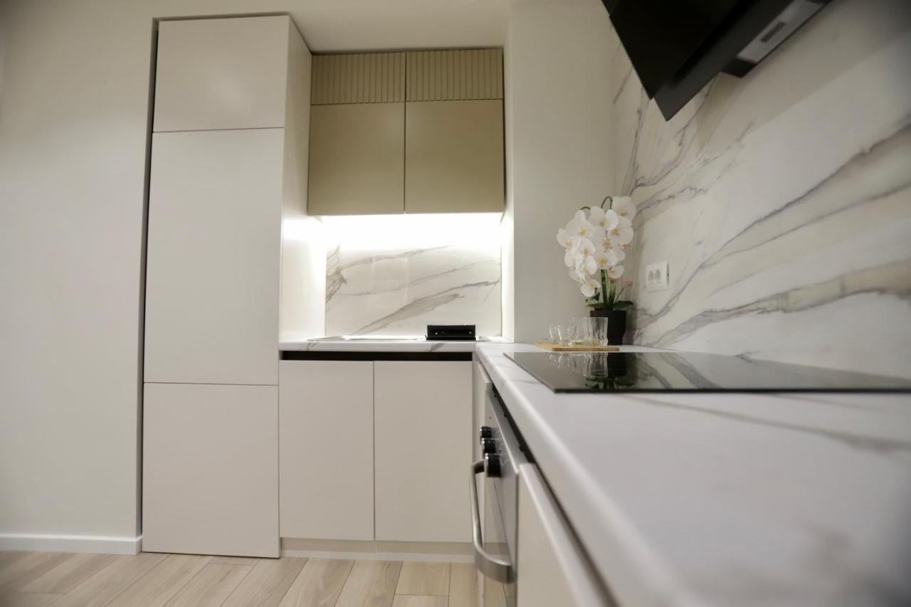 La Grand - New Bazaar Apartment Tirana Bagian luar foto