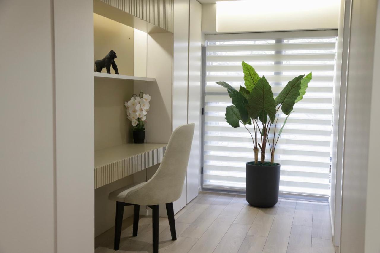 La Grand - New Bazaar Apartment Tirana Bagian luar foto