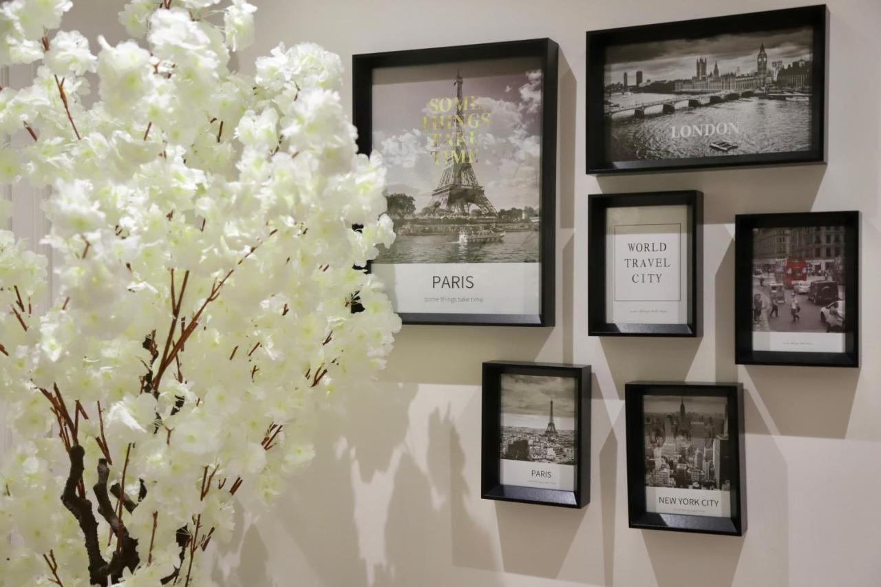 La Grand - New Bazaar Apartment Tirana Bagian luar foto