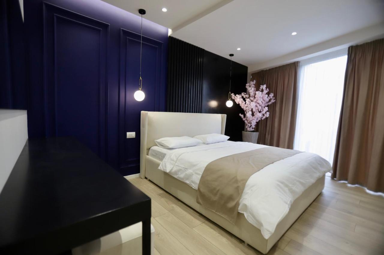 La Grand - New Bazaar Apartment Tirana Bagian luar foto