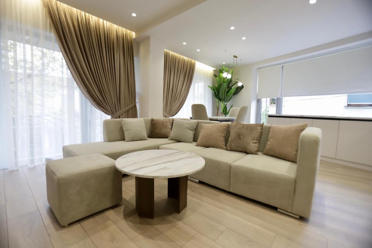 La Grand - New Bazaar Apartment Tirana Bagian luar foto